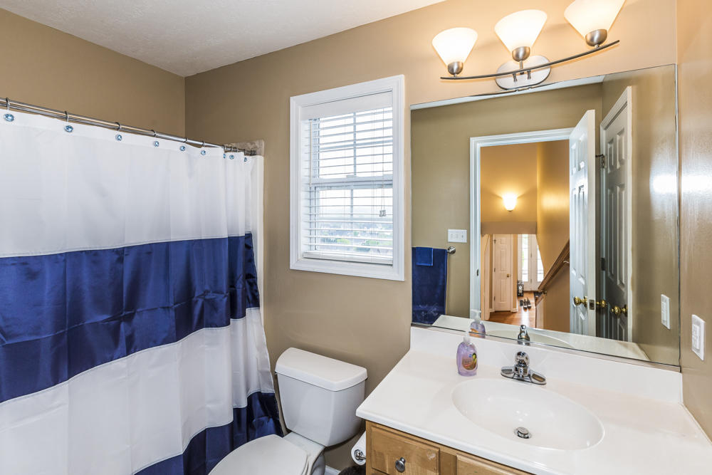 12820 Clear Ridge Road Knoxville, TN 37922 - Photo 28 of 39 Hall Bath