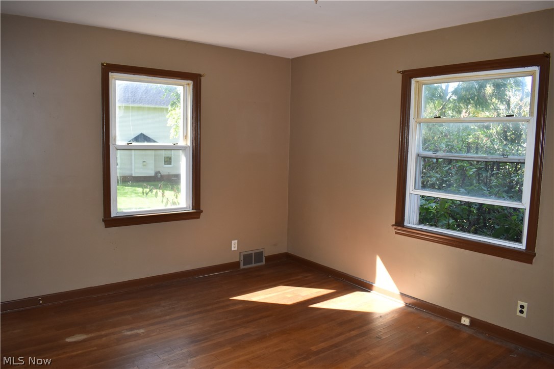 2663 Canton Road Akron, OH 44312 - Photo 15 of 35