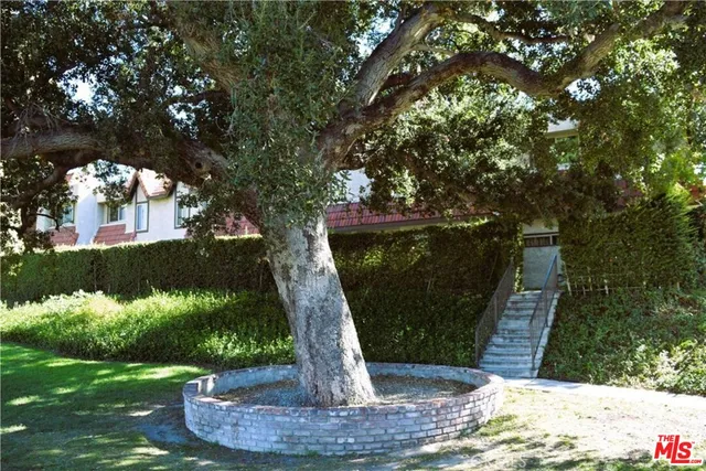 $489,999 | 27656 Ironstone Drive, Unit 5, Canyon Country, CA 91387