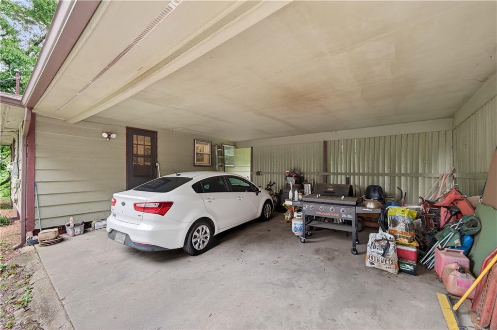 4399 Highway 411 Rydal, GA 30171 - Photo 24 of 37 a car parked in garage