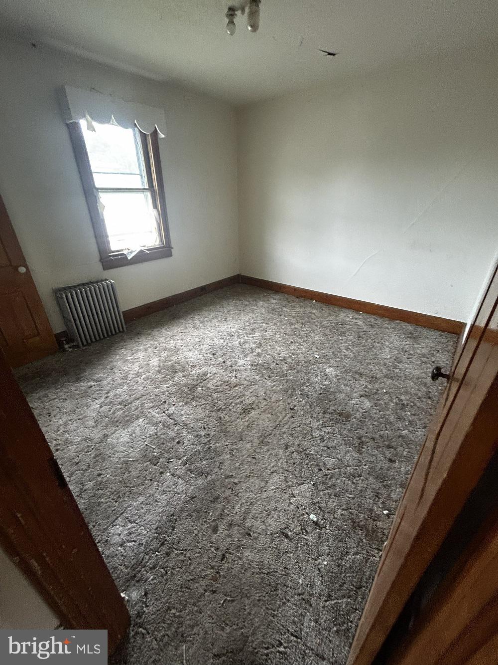 54 Spruce Street Nanticoke, PA 18634 - Photo 3 of 5