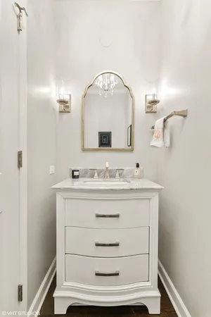 $8,500 | 1450 West Wrightwood Avenue, Chicago, IL 60614