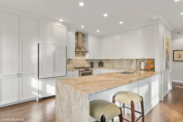$8,500 | 1450 West Wrightwood Avenue, Chicago, IL 60614