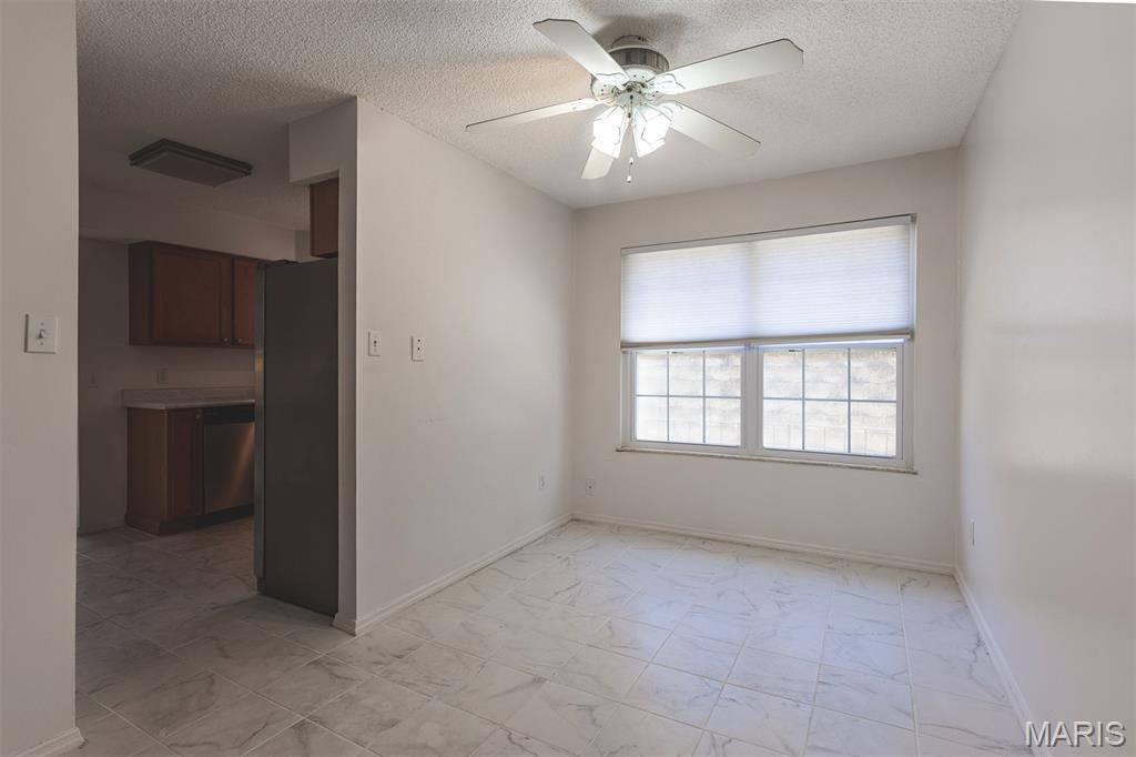 970 North Spoede Road, Unit 17 Creve Coeur, MO 63146 - Photo 11 of 22