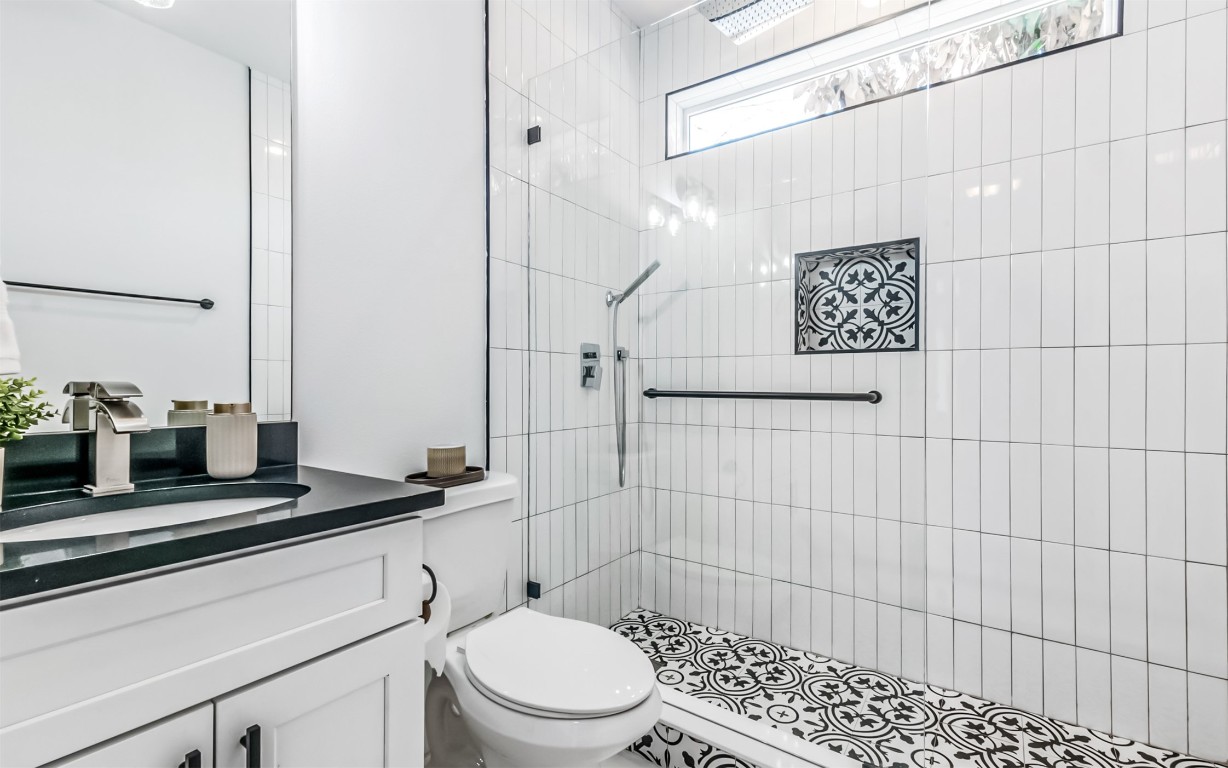 1130 Spur Street, Unit A Austin, TX 78721 - Photo 21 of 25