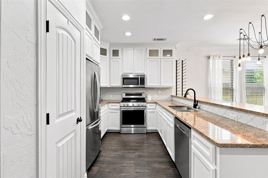 401 Ralph Street White Settlement, TX 76108 - Photo 8 of 21 Gallery Image 8