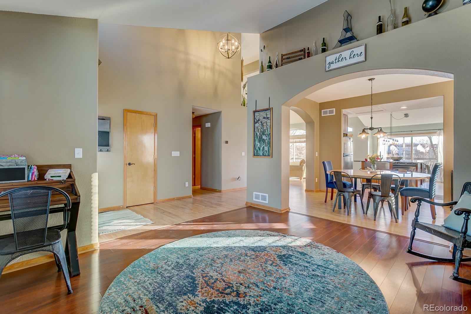 10018 Silver Maple Circle Highlands Ranch, CO 80129 - Photo 11 of 40 Gallery Image 11