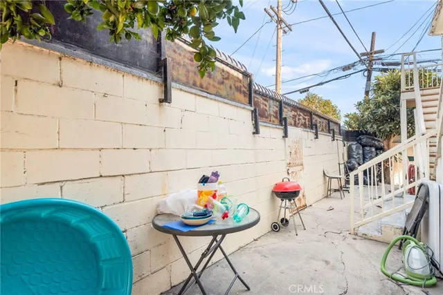 $1,299,000 | 3814 Portola Avenue, Los Angeles, CA 90032