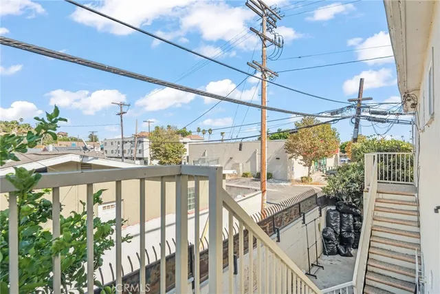 $1,299,000 | 3814 Portola Avenue, Los Angeles, CA 90032