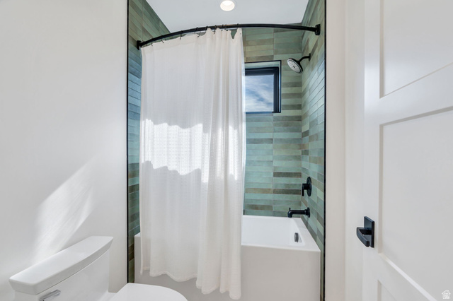 3918 South Mapleton Ests Drive Mapleton, UT 84664 - Photo 91 of 103 Full bathroom featuring shower / tub combo