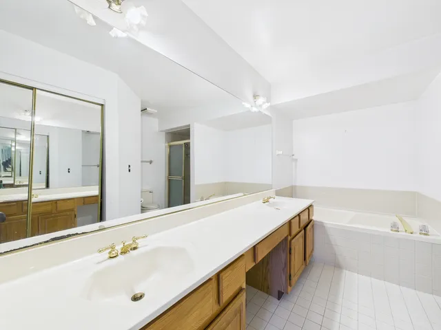 $359,900 | 11448 Prescott Lane, Westchester, IL 60154