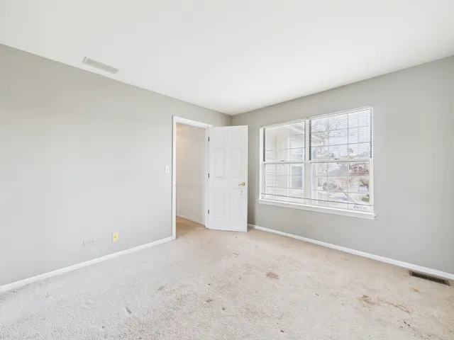 $359,900 | 11448 Prescott Lane, Westchester, IL 60154