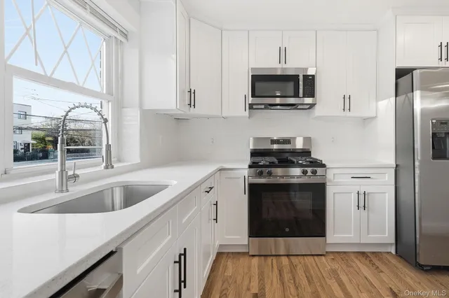 $799,998 | 278 Balcom Avenue | Throgs Neck