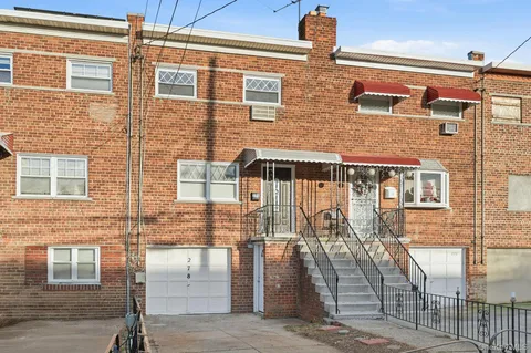 $799,998 | 278 Balcom Avenue | Throgs Neck