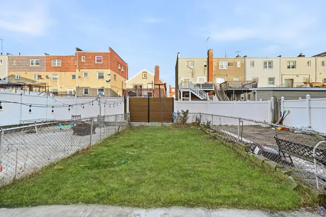 $799,998 | 278 Balcom Avenue | Throgs Neck