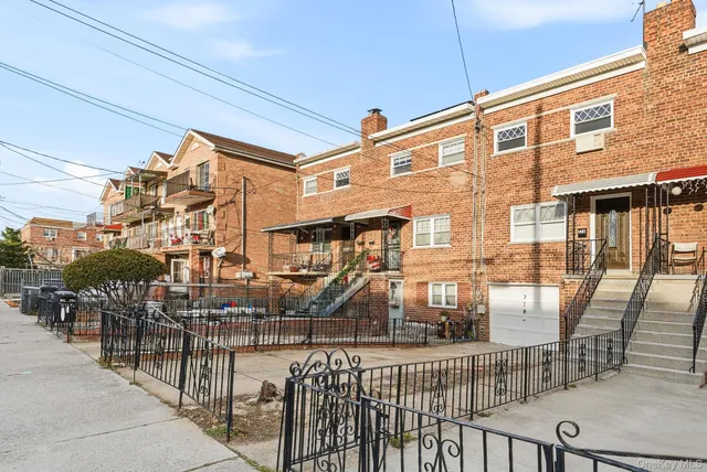 $799,998 | 278 Balcom Avenue | Throgs Neck