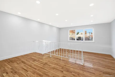 $799,998 | 278 Balcom Avenue | Throgs Neck