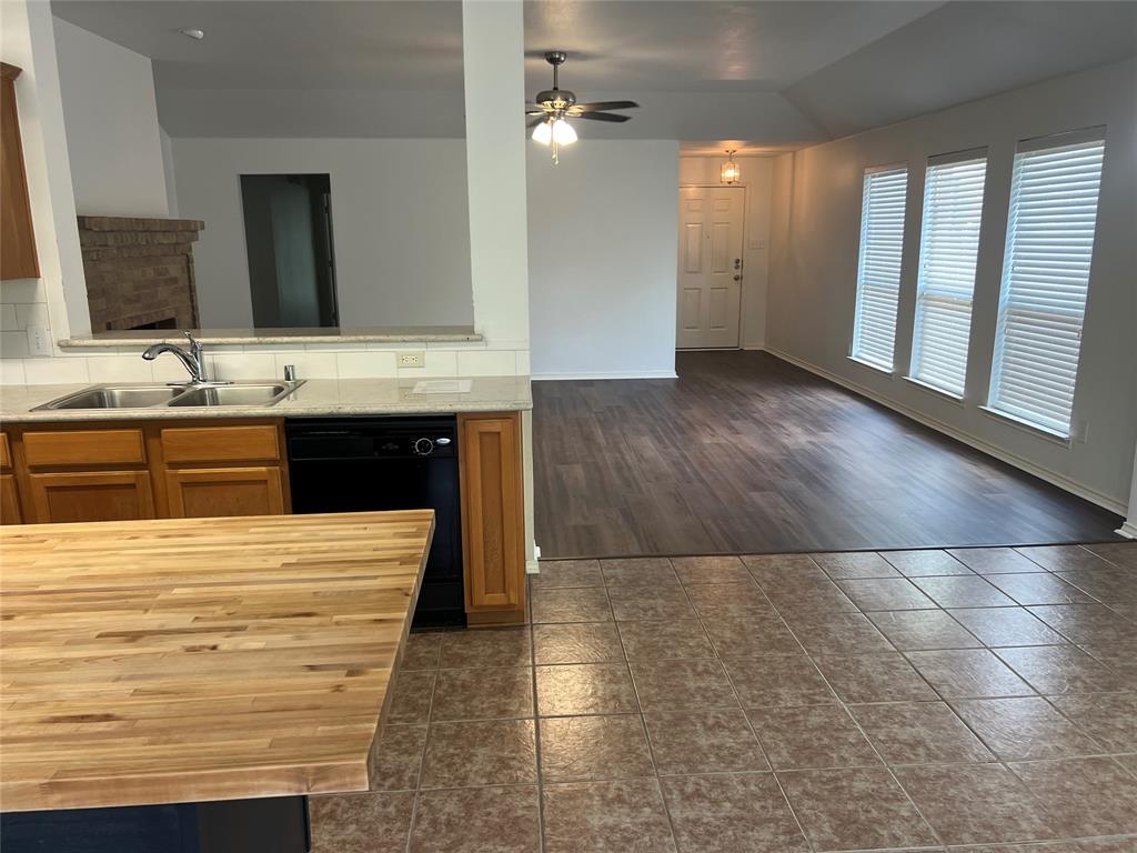 800 Mahogany Drive Anna, TX 75409 - Photo 6 of 21