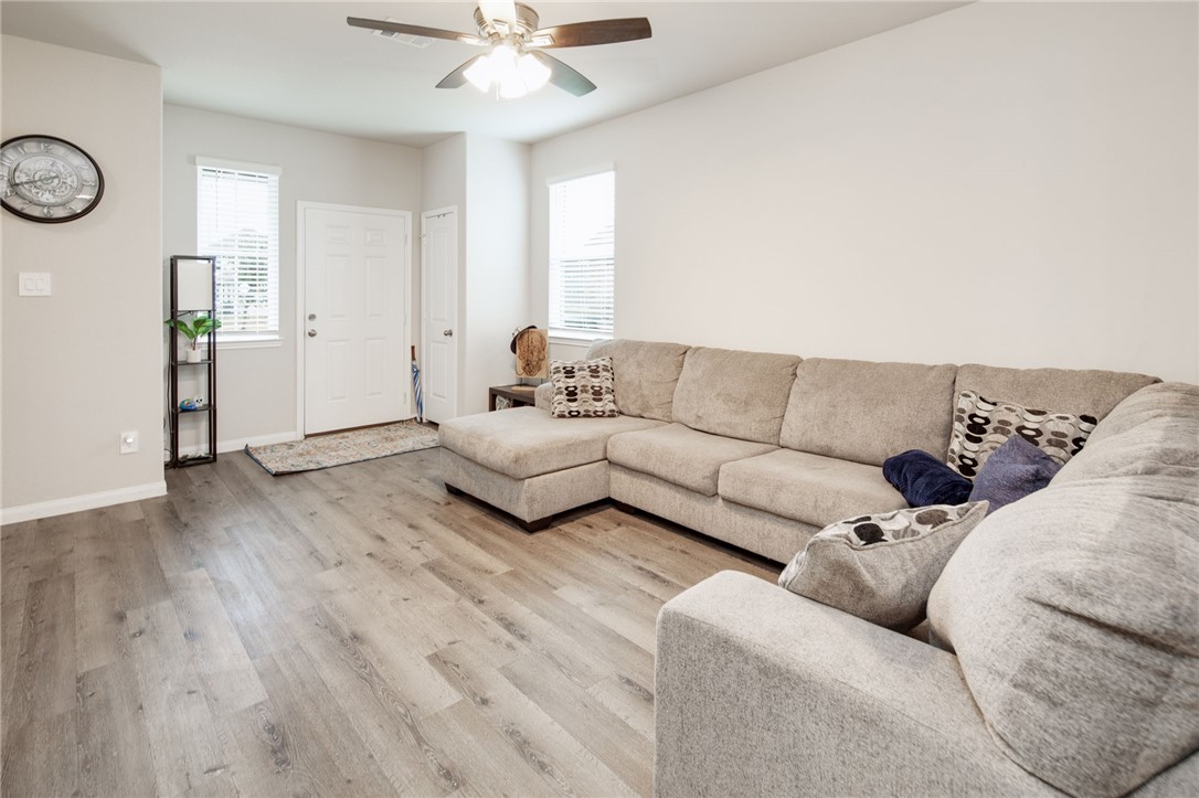 992 Rice Drive Bryan, TX 77803 - Photo 6 of 23