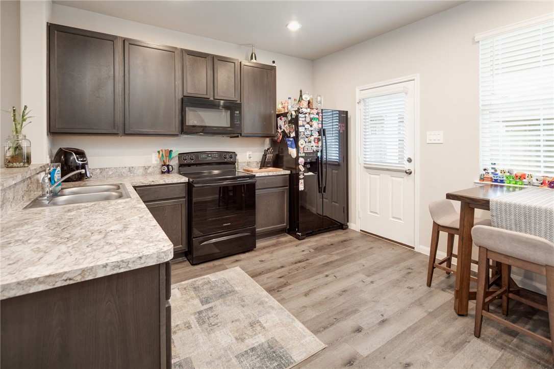 992 Rice Drive Bryan, TX 77803 - Photo 7 of 23