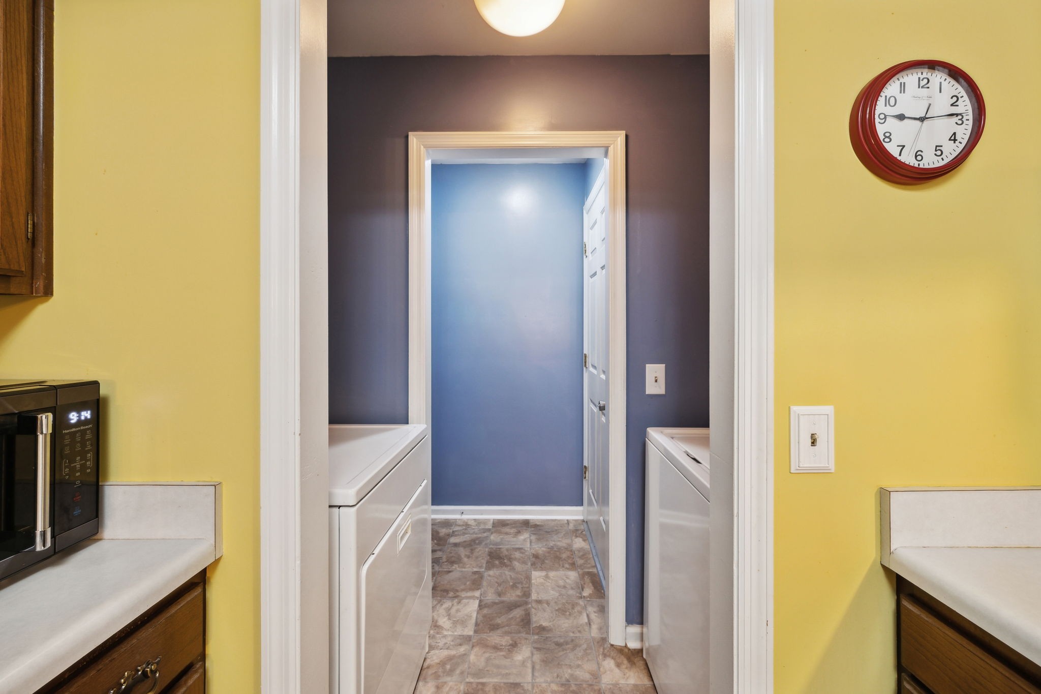 7126 Harding Drive Northwest Fairview, TN 37062 - Photo 8 of 22 a view of a hallway with elevator