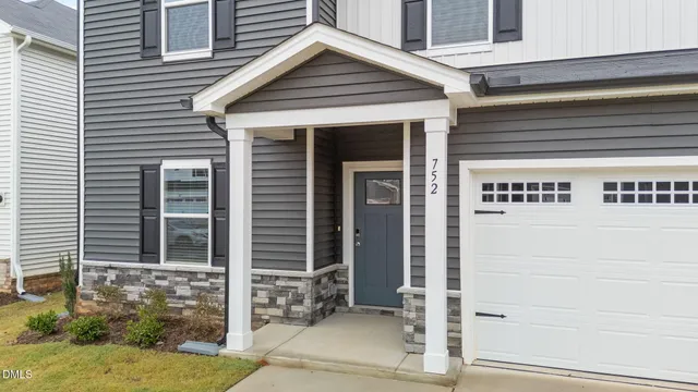 $2,400 | 752 Deschutes Drive, Garner, NC 27529