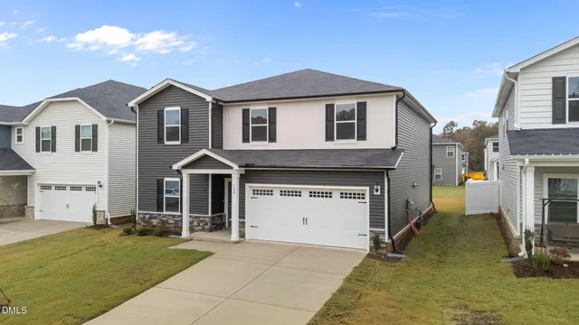 $2,400 | 752 Deschutes Drive, Garner, NC 27529