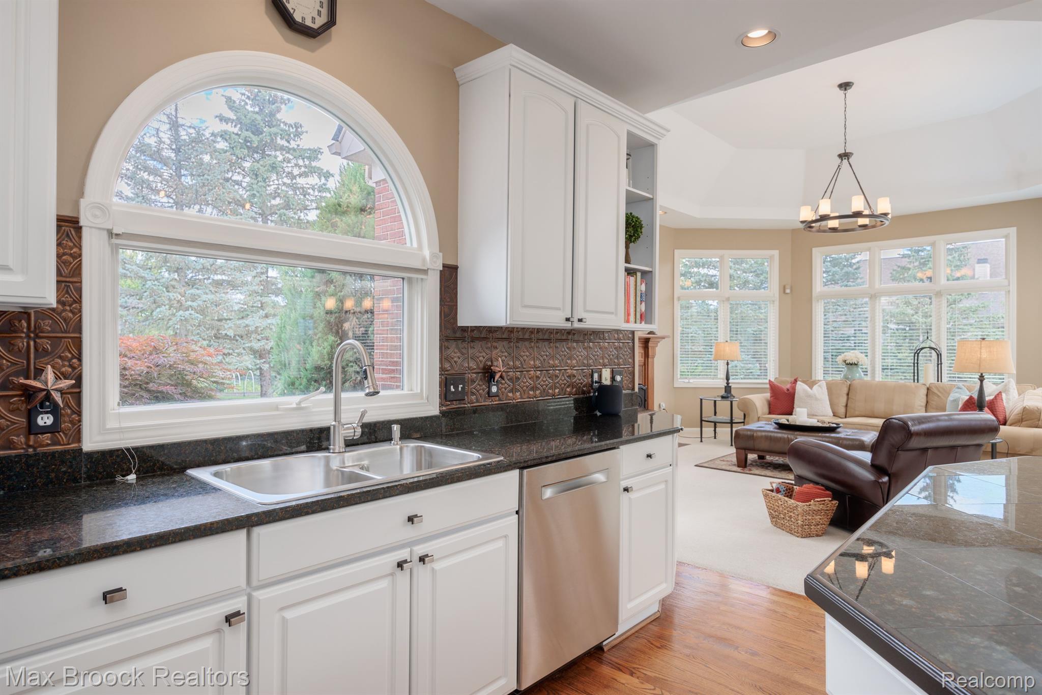 5744 Kirkridge Trail Rochester, MI 48306 - Photo 15 of 60 Gallery Image 15