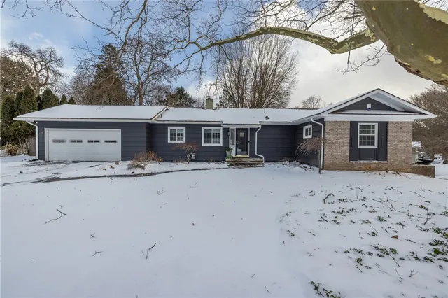 $399,000 | 15 Trowbridge Trail, Pittsford, NY 14534