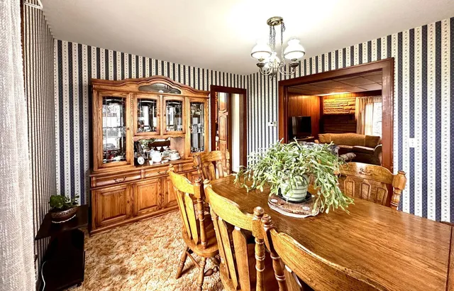 $639,900 | 14801 60th Street, Bristol, WI 53104