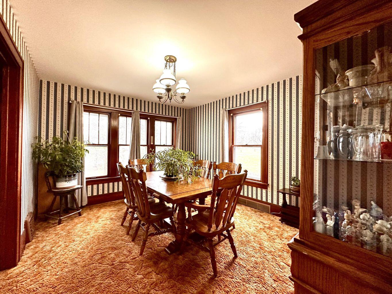 14801 60th Street Bristol, WI 53104 - Photo 19 of 45 Dining