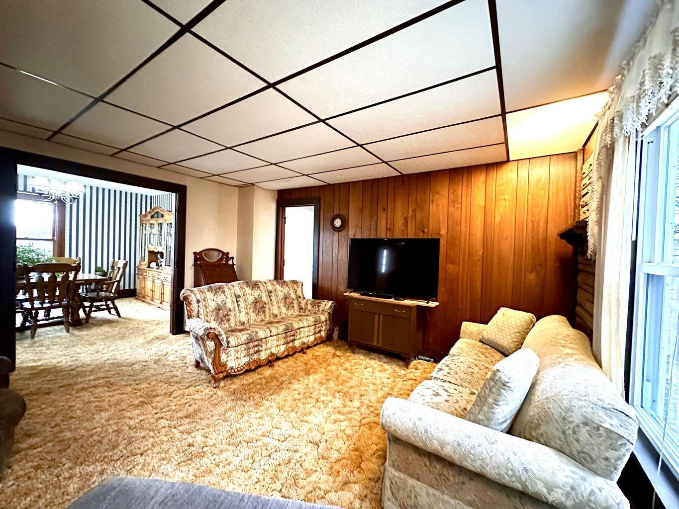 14801 60th Street Bristol, WI 53104 - Photo 9 of 45 Living Room 2