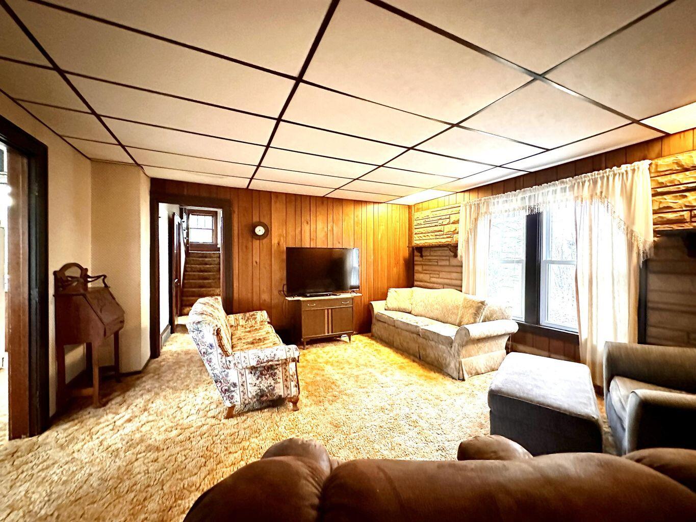 14801 60th Street Bristol, WI 53104 - Photo 10 of 45 Living Room 4