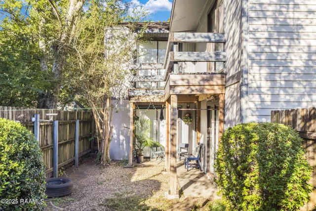 $325,000 | 300 Fox Run Avenue, Lafayette, LA 70508