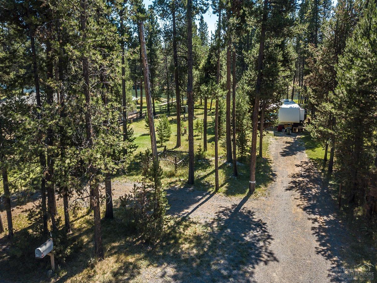 17109 Upland Road Bend, OR 97707 - Photo 11 of 25 Gallery Image 11