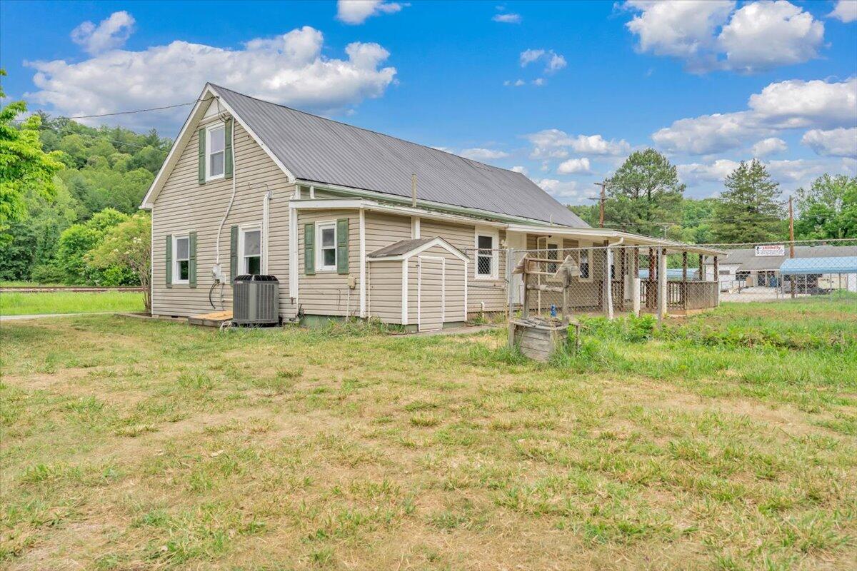 116 Henry Fork Road Henry, VA 24102 - Photo 21 of 62 39-MIB07024