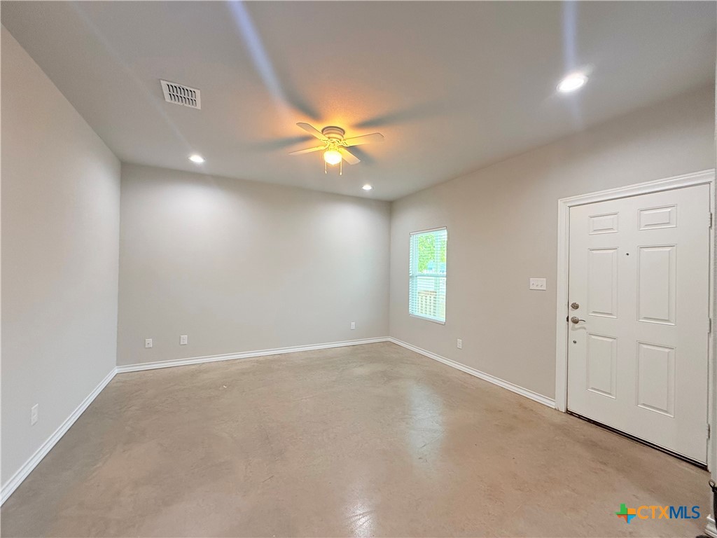 607 East Martindale Road, Unit B Seguin, TX 78155 - Photo 2 of 10