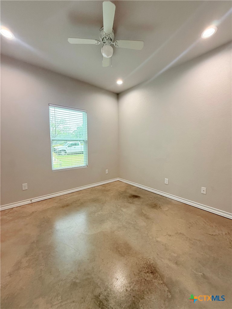 607 East Martindale Road, Unit B Seguin, TX 78155 - Photo 4 of 10