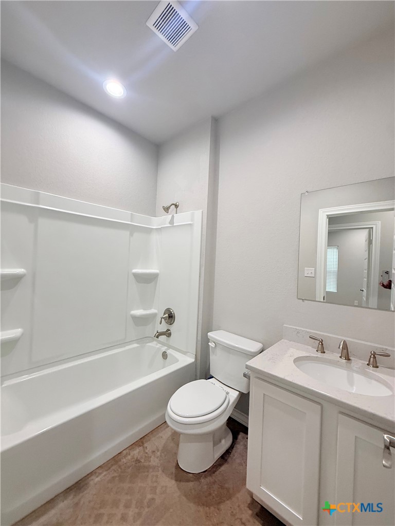 607 East Martindale Road, Unit B Seguin, TX 78155 - Photo 5 of 10