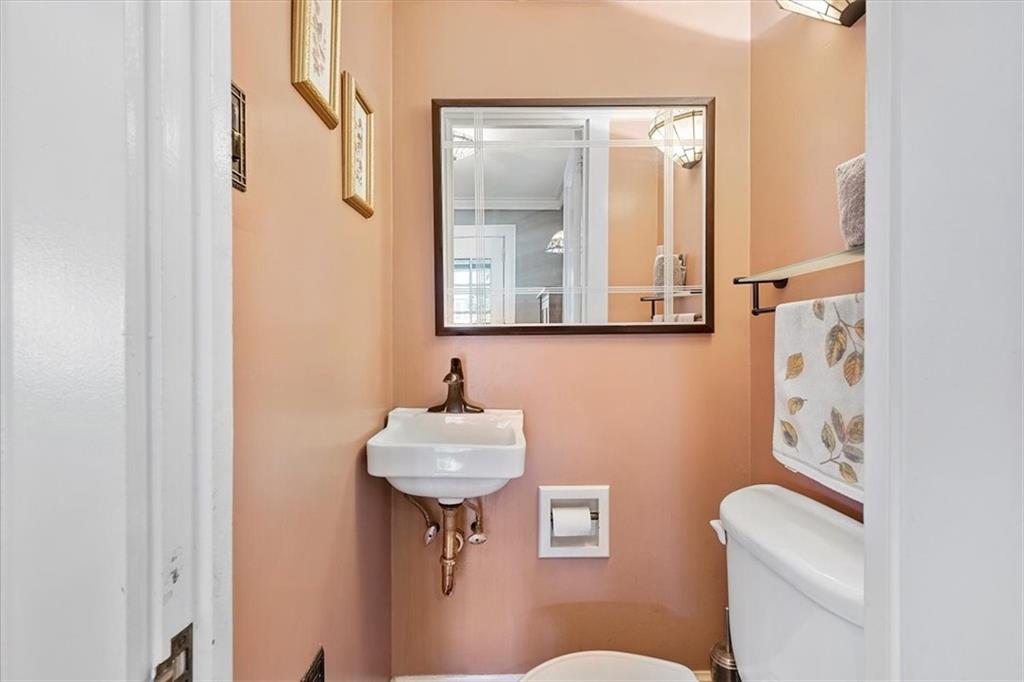 533 Hamilton Road Pittsburgh, PA 15205 - Photo 12 of 24 Gallery Image 12