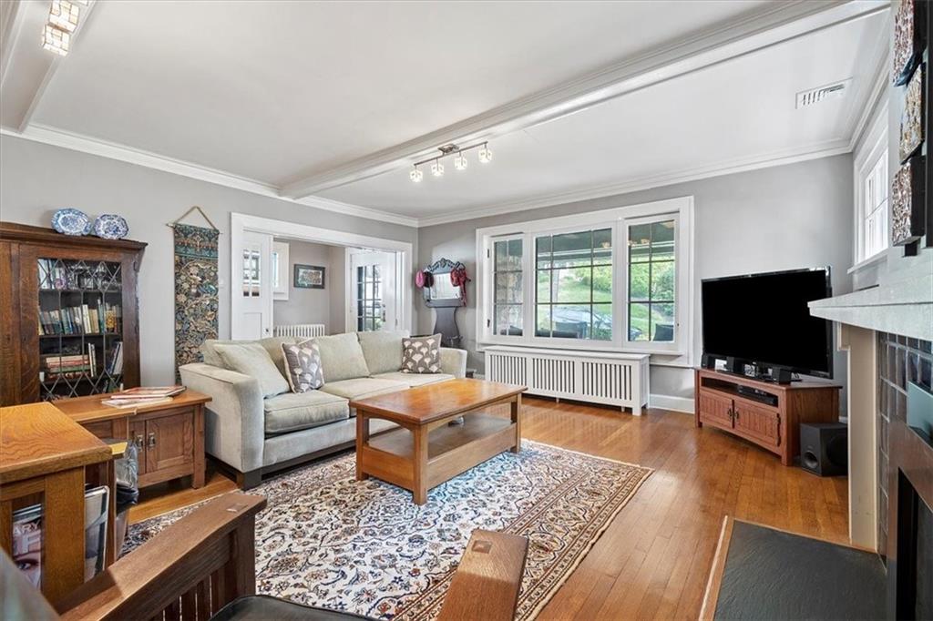 533 Hamilton Road Pittsburgh, PA 15205 - Photo 6 of 24 Gallery Image 6