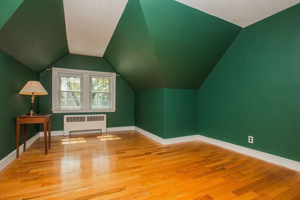 26 Hereford Road Marblehead, MA 01945 - Photo 18 of 23 a bedroom with a bed and a window