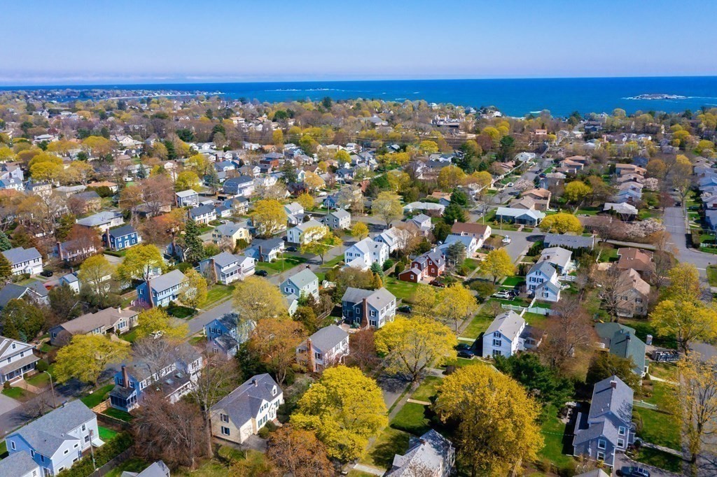 26 Hereford Road Marblehead, MA 01945 - Photo 23 of 23 a view of city and mountain