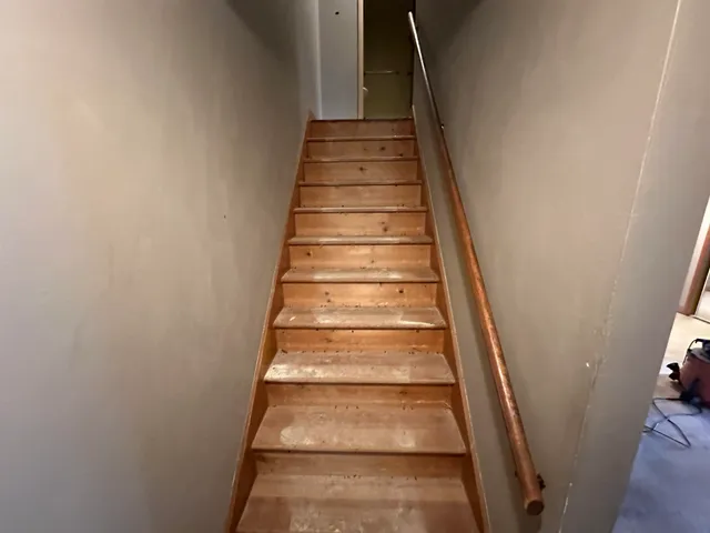 $98,000 | 721 West 9th Avenue, Oshkosh, WI 54902