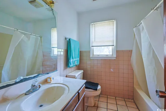 $392,990 | 5704 North Kings Highway, Myrtle Beach, SC 29577