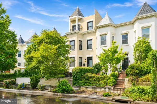 $719,900 | 145 Adams Street Northwest, Unit 1, Washington, DC 20001