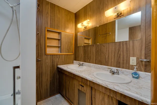 $1,100 | 3117 Oswego Avenue, Fort Wayne, IN 46805