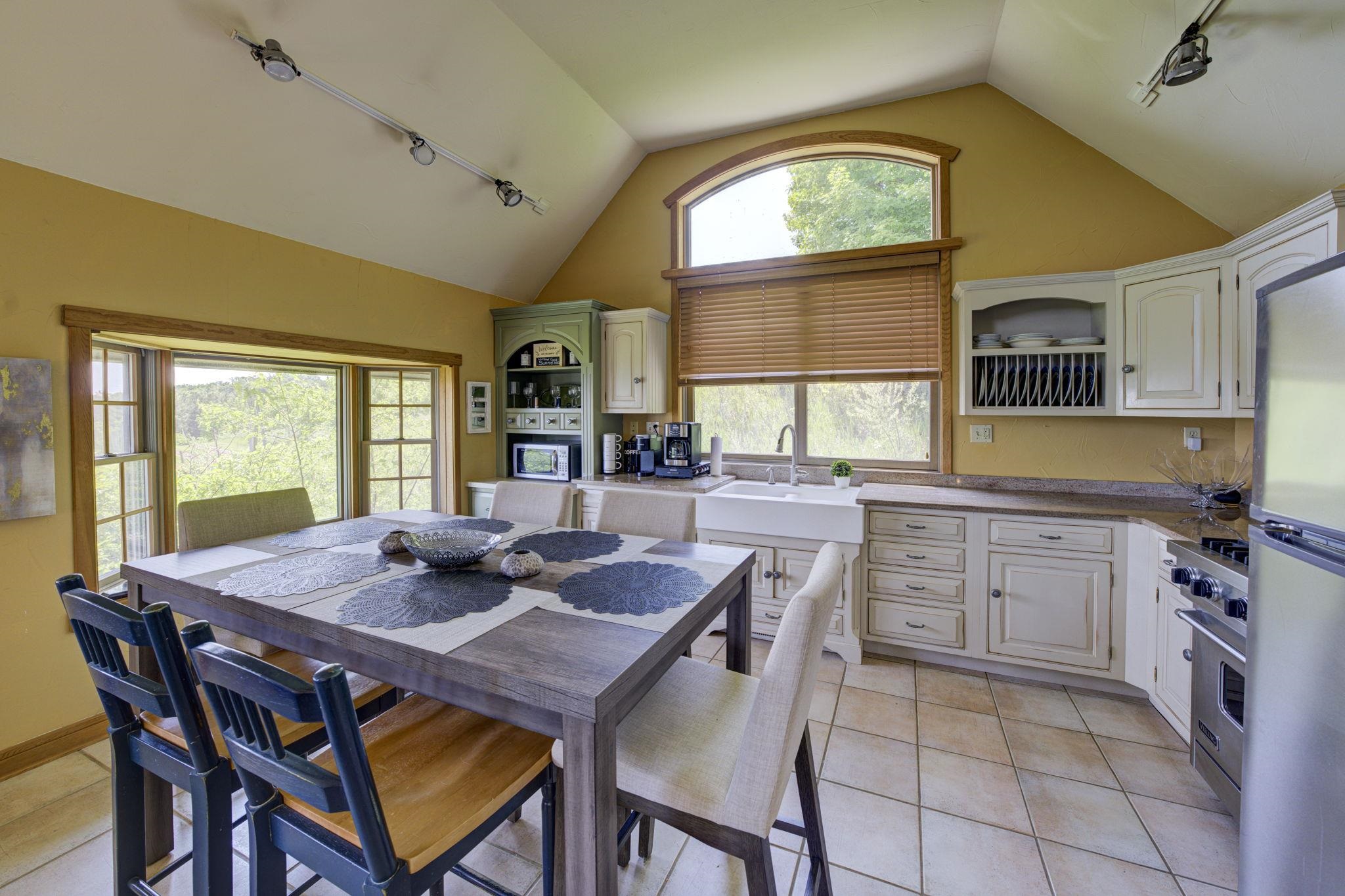 10702 East Hilltop Road Suttons Bay, MI 49682 - Photo 18 of 92