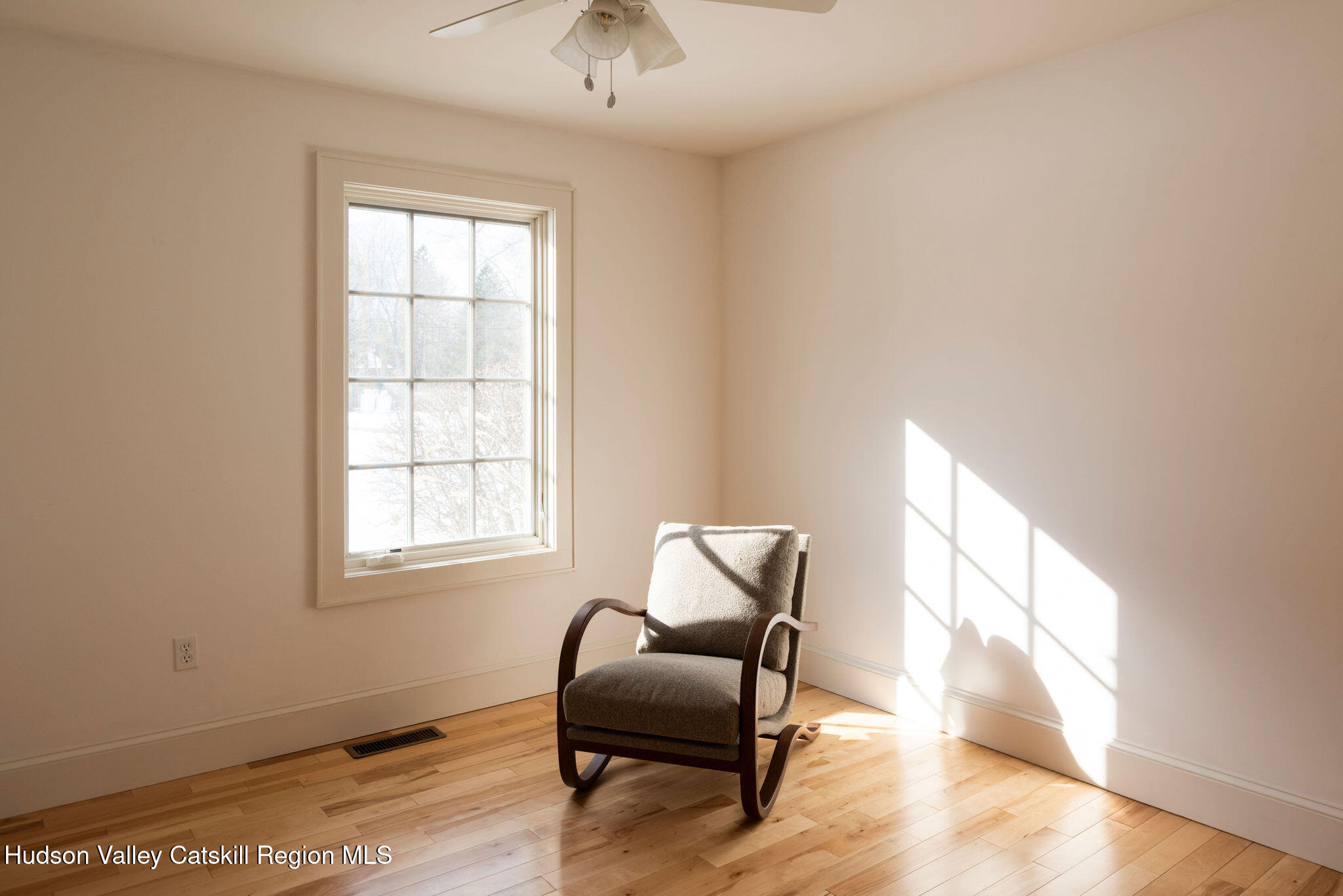 573 South Mill Road Rhinebeck, NY 12572 - Photo 11 of 20 11