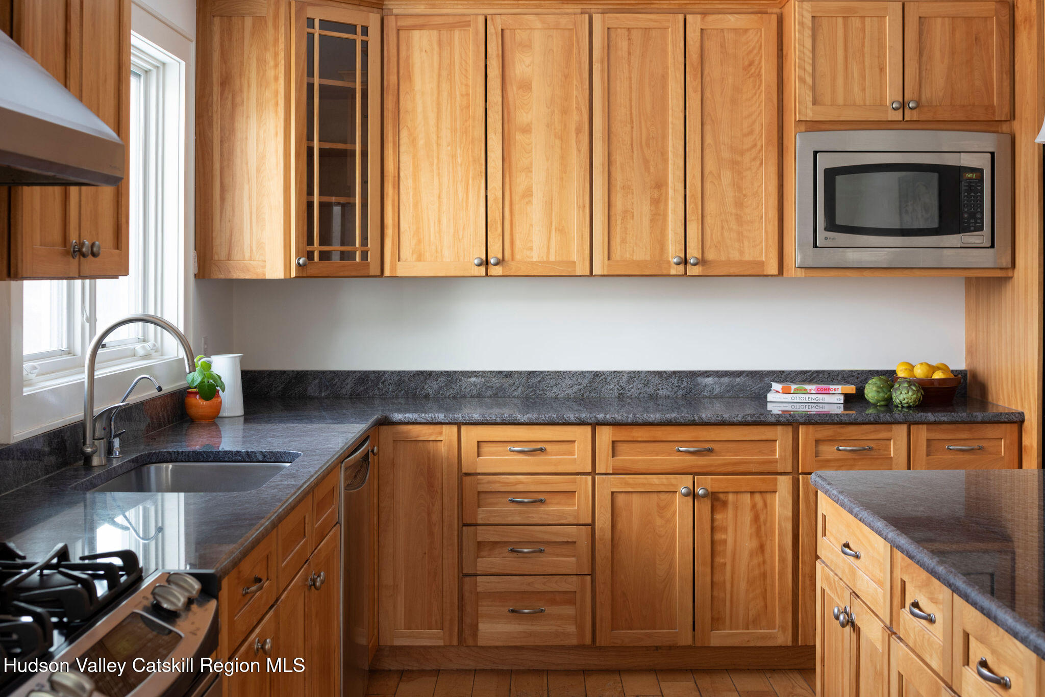 573 South Mill Road Rhinebeck, NY 12572 - Photo 5 of 20 5